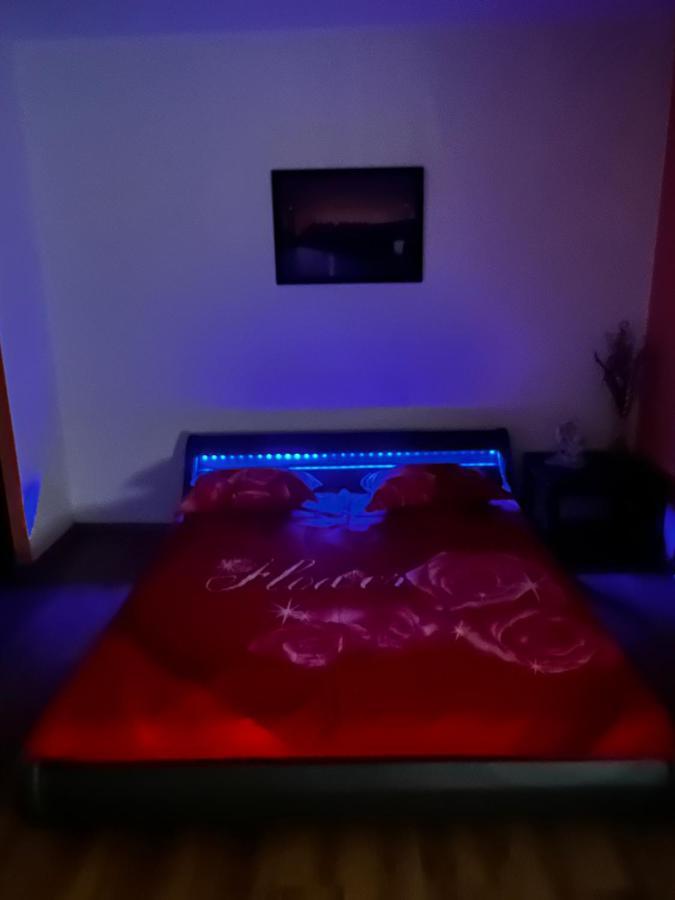 Crisshome1 Bucureşti Ngoại thất bức ảnh
