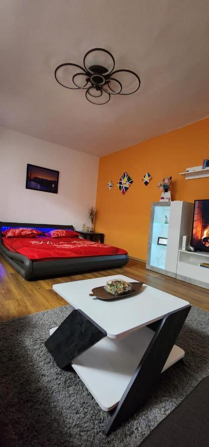 Crisshome1 Bucureşti Ngoại thất bức ảnh